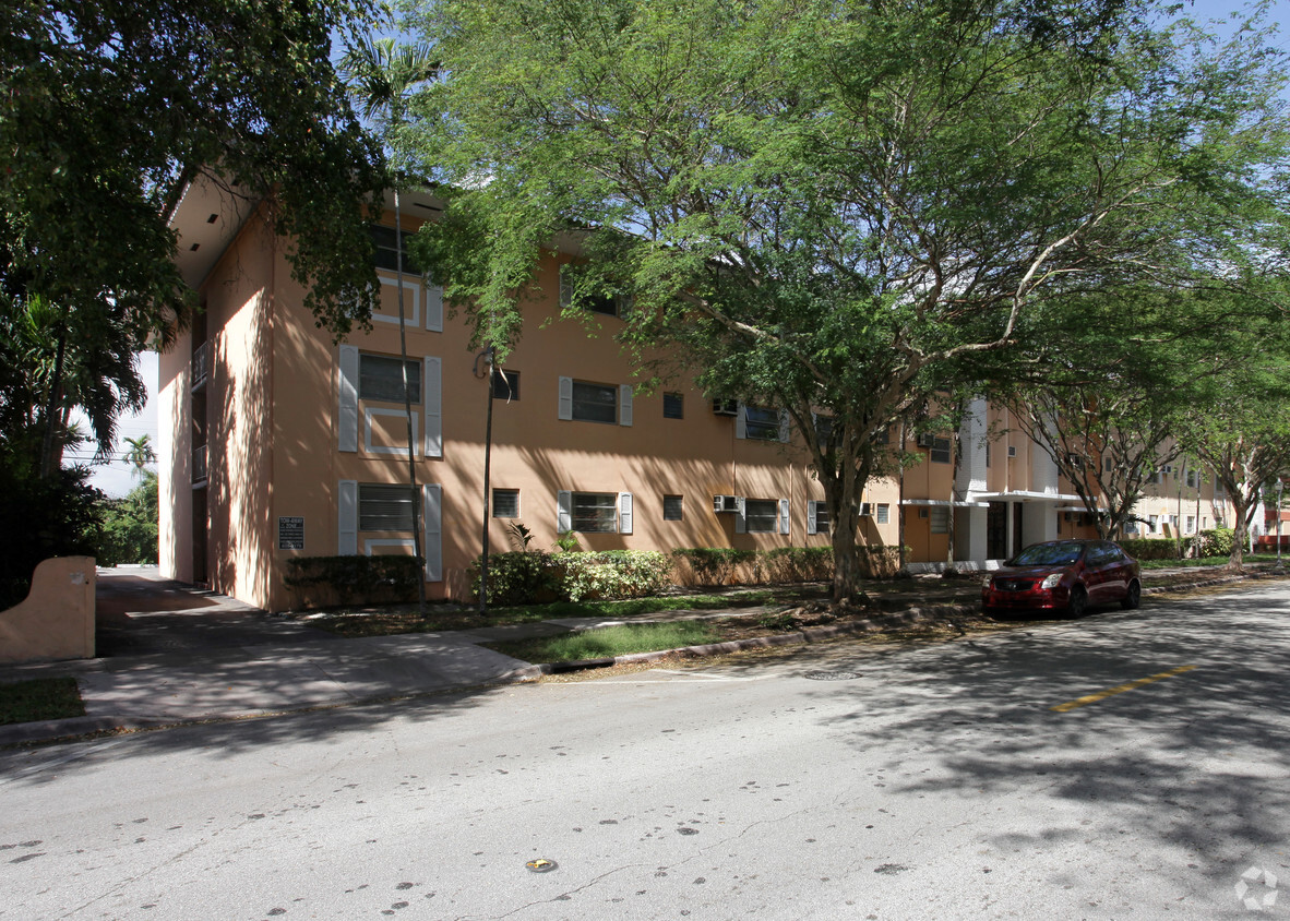 Primary Photo - Salzedo in the Gables Condos