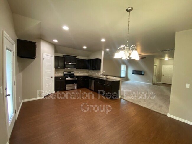 Foto del edificio - 2432 Fallview Dr