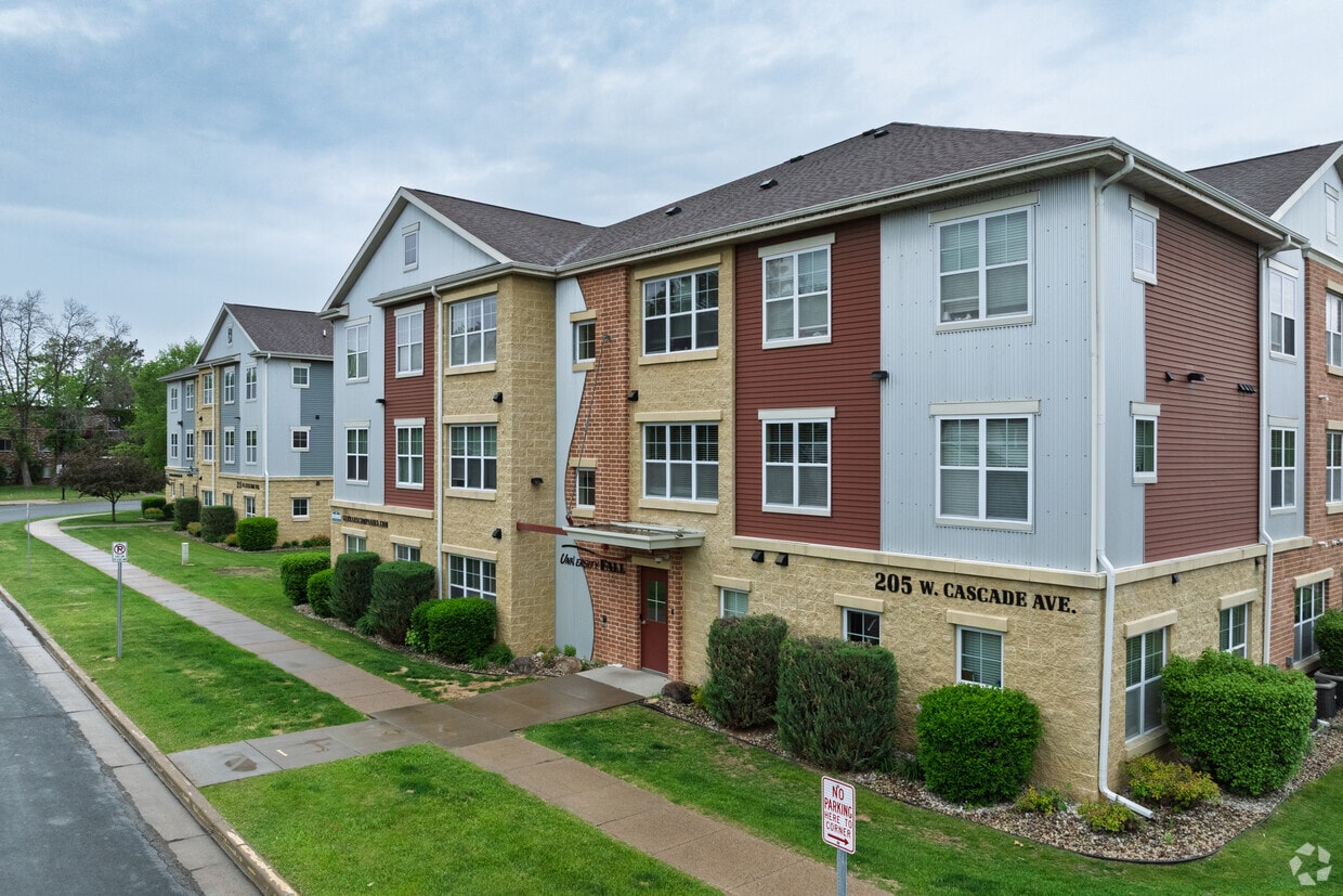 Primary Photo - University Falls Student Housing