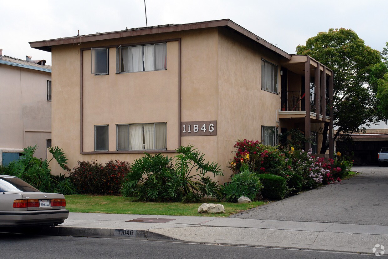 Primary Photo - 11846 Eucalyptus Ave