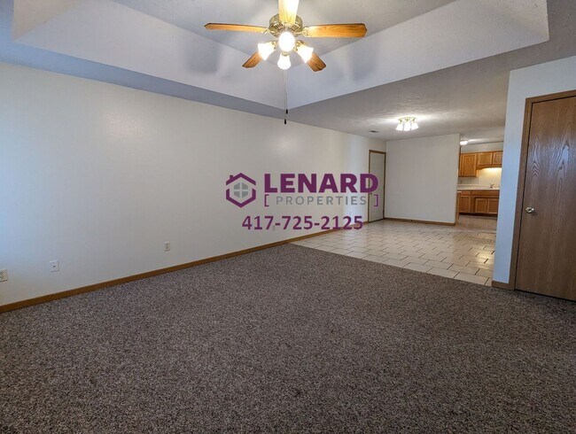 Foto del edificio - 3 Bedroom Duplex Ready for Move In!