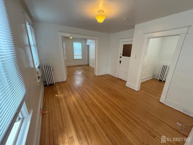 Building Photo - 115 N 3rd Ave