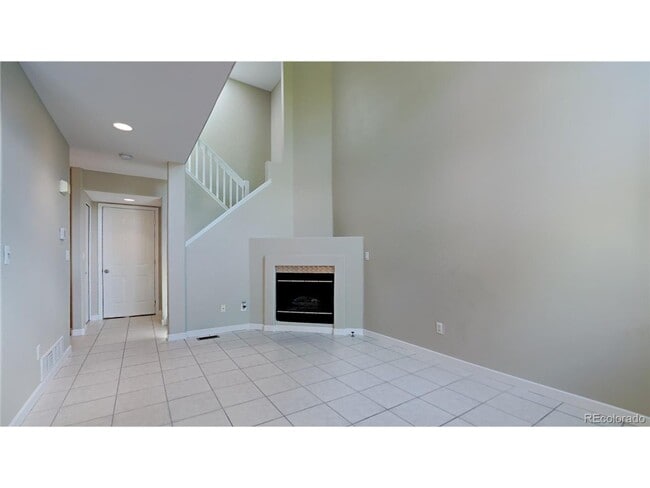 Building Photo - Refined Louisville Townhome — Garage, Gas ...