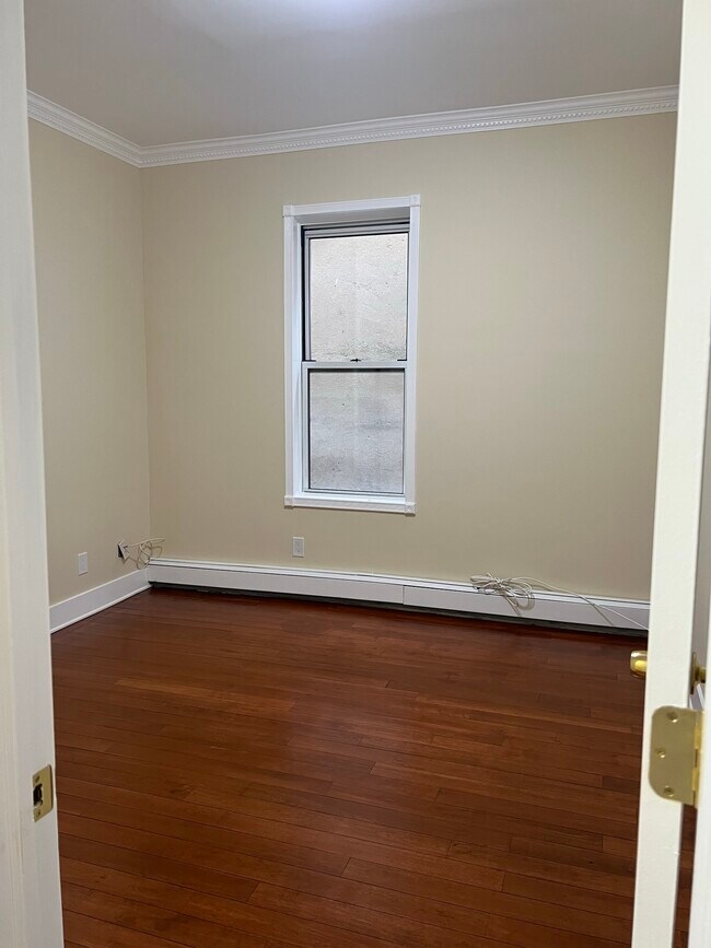 Building Photo - 3617 Starr Ave