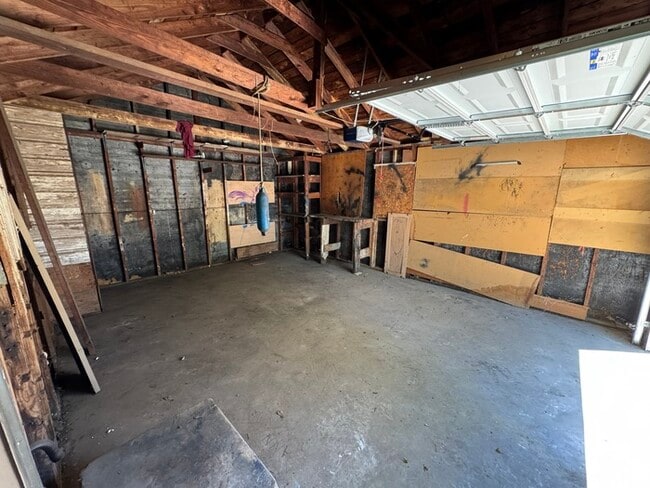 Building Photo - 3922 Pleasant Cove