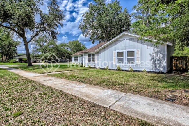 Building Photo - 11093 Mandarin Station Dr E
