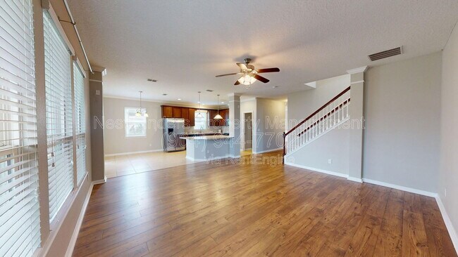 Foto del edificio - 435 Sanctuary Dr