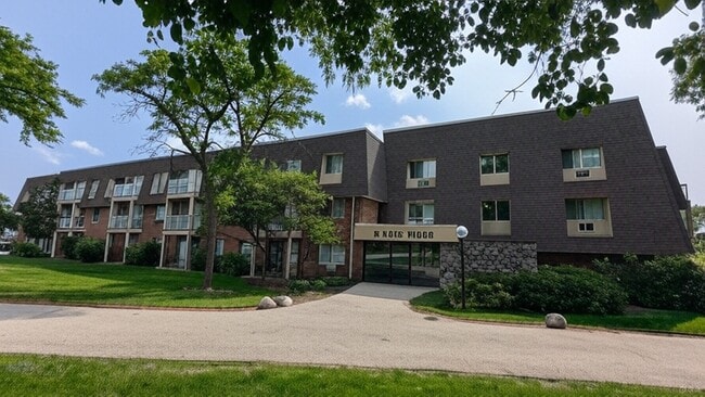 Building Photo - 3 Villa Verde Dr