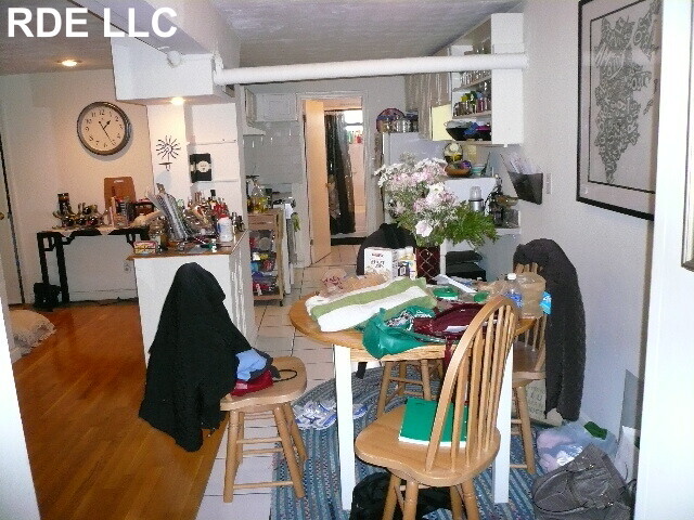 Foto del edificio - 83 Pleasant St
