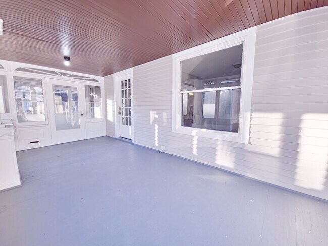Foto del edificio - MULTI FAMILY TRIPLEX