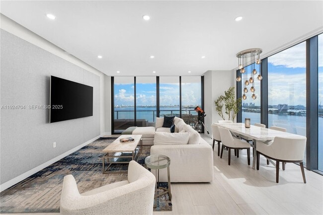 Foto del edificio - 788 NE 23rd St