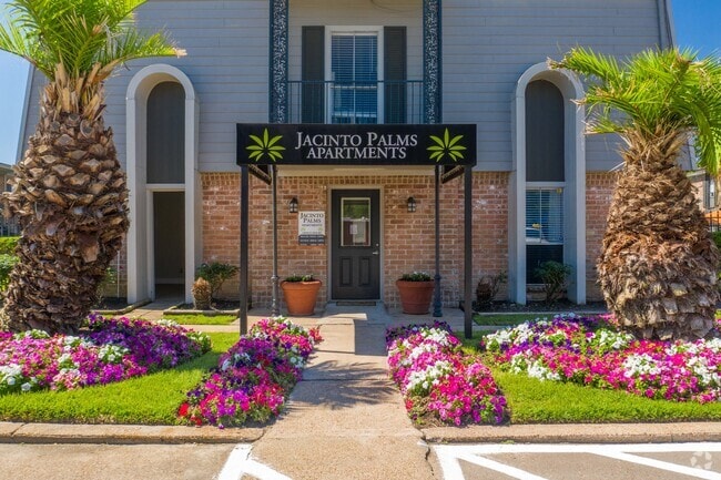 Building Photo - Casa Colinas