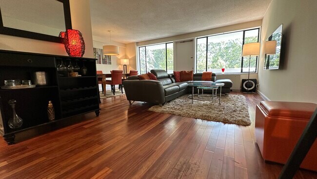 Foto del edificio - 4501 Arlington Blvd