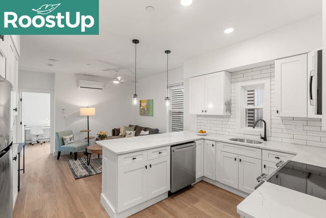 Building Photo - Furnished Private Bedroom in South Boston