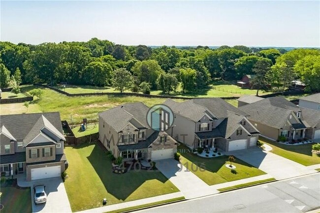 Building Photo - Immaculate well maintained 4 Bedroom House...