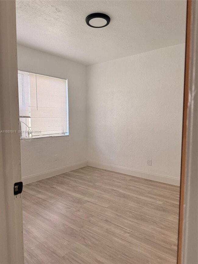 Building Photo - 16675 NE 20th Ave