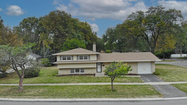 Building Photo - 557 W Gartner Rd