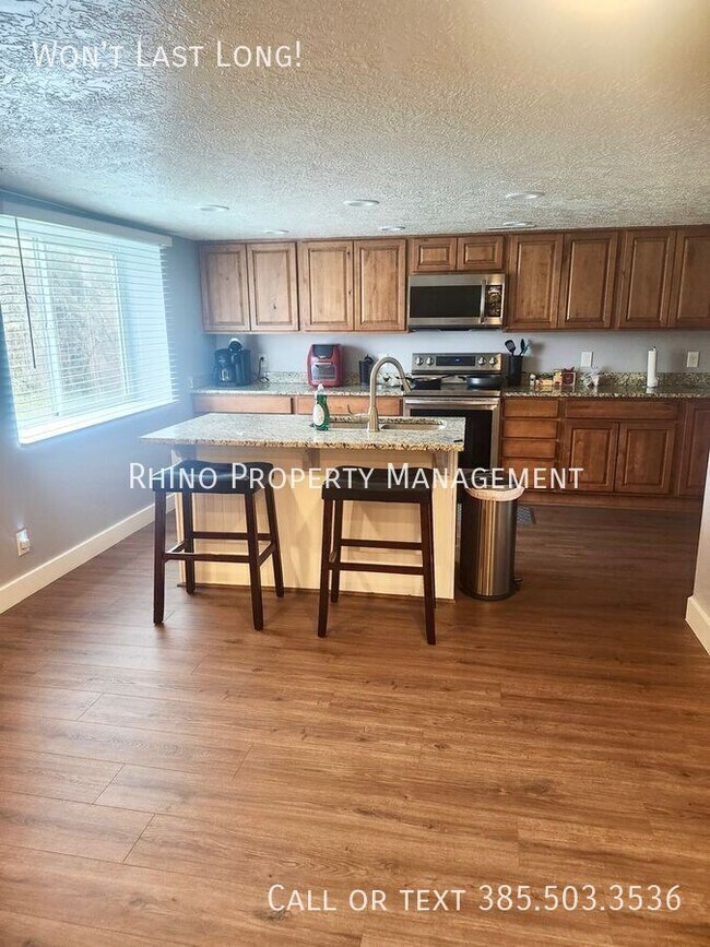 Foto del edificio - 2412 N 2000 W