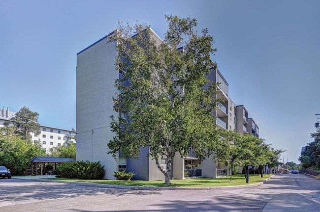 Building Photo - Somerset Place Apartments - Cambridge