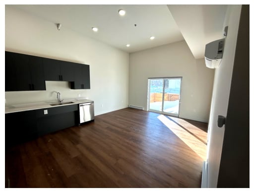 Building Photo - 31 Riel Av