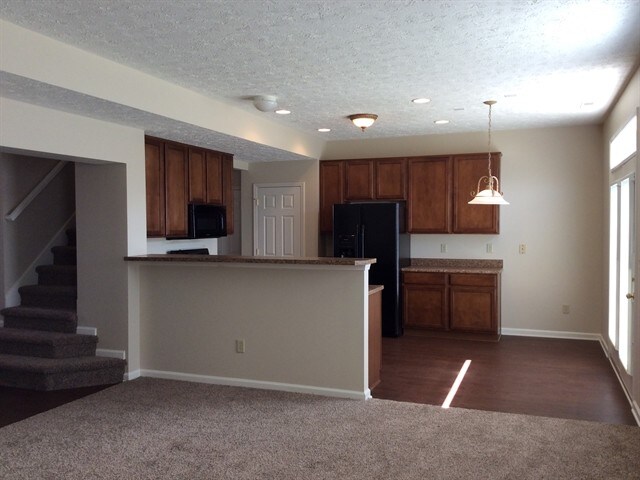 Building Photo - 1413 Softwind Dr