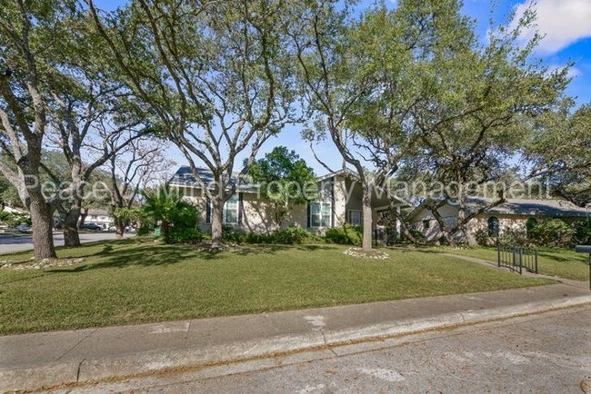 Building Photo - 2103 Oak Creek, San Antonio TX 78232