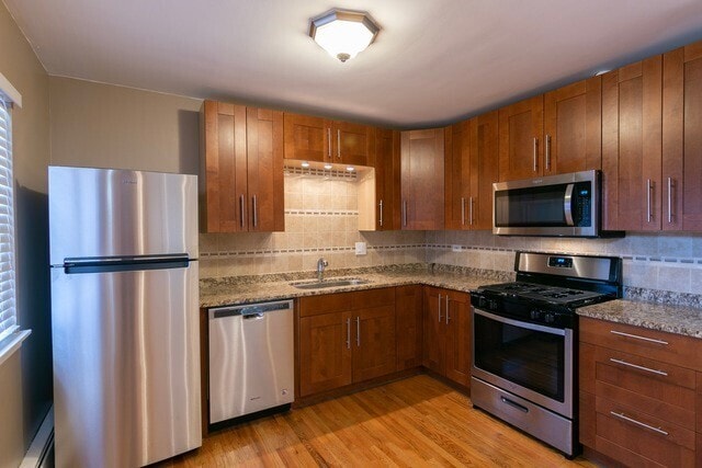 Building Photo - 4416 N Kostner Ave