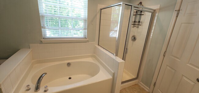 Foto del edificio - 709 Prospect Ln