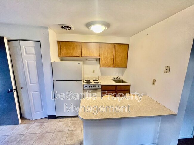 Building Photo - 414 Lunar Ln