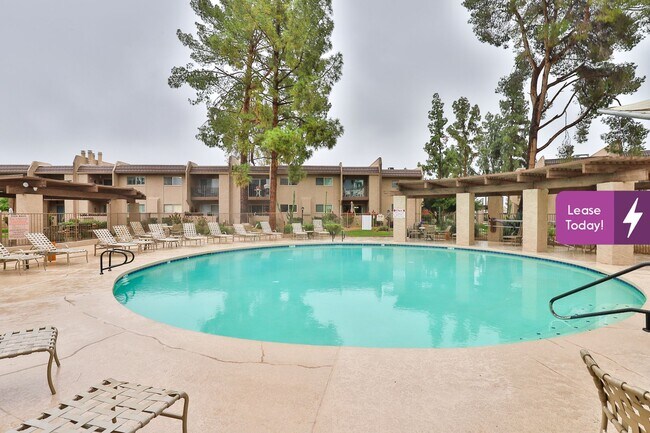 Building Photo - 7436 E Chaparral Rd