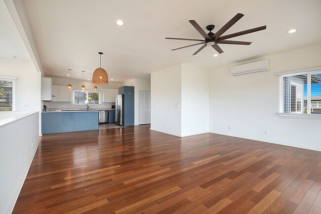 Foto del edificio - Beautiful 4 Bedroom, 4 Bathroom Home in th...