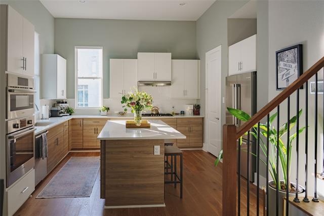 Foto del edificio - 381 E Greenbriar Ln