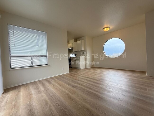 Foto del edificio - 360 Prescott Ave