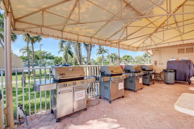 Foto del edificio - 15342 Lakes of Delray Blvd