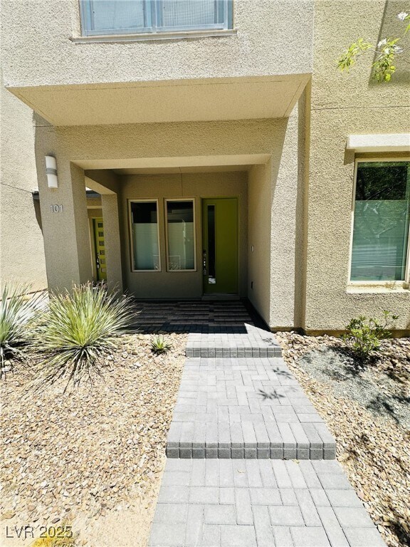 Building Photo - 11297 Essence Point Ave
