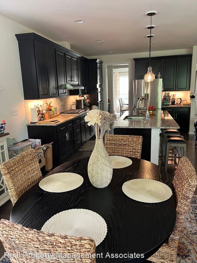 Building Photo - 5 br, 3.5 bath House - 170 Stonehaven Drive