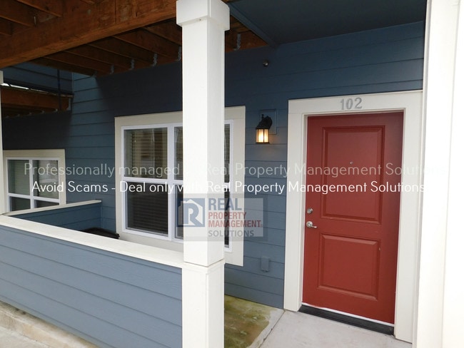 Building Photo - 16280 SW 113th Ave