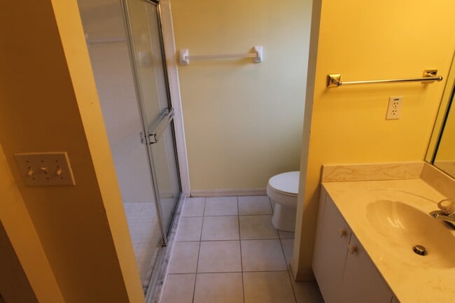 Building Photo - * * * 2 BEDS / 2 BATH Annual Unfurnished - RELAXING VILLA WITH PEACEFUL LANAI * * * NEW PHOTOS CO...