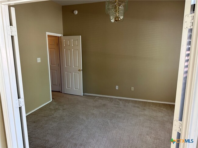 Building Photo - 226 Lottie Ln