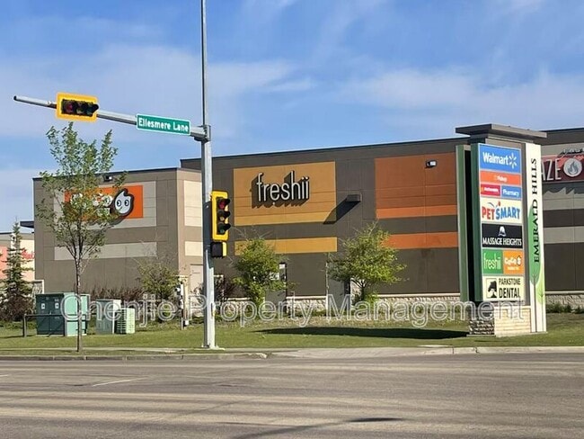 Building Photo - 7700 Ellesmere Ln