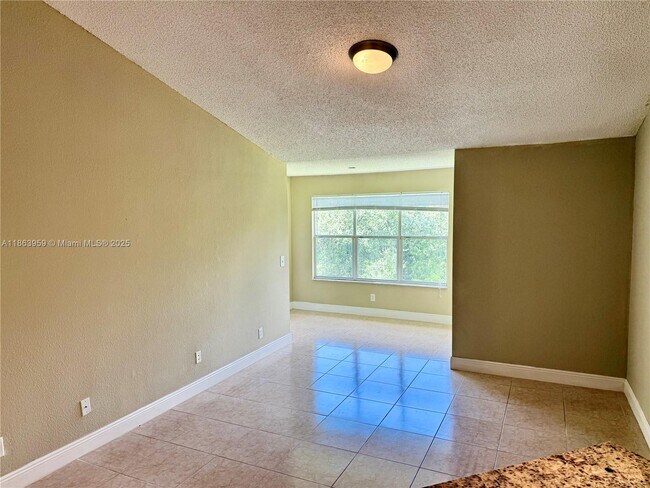 Foto del edificio - 595 Vista Isles Dr