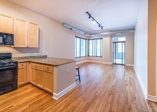 Foto del edificio - 910 W Madison St