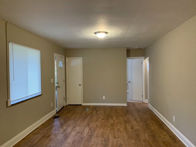 Building Photo - 8220 Georgianna Dr