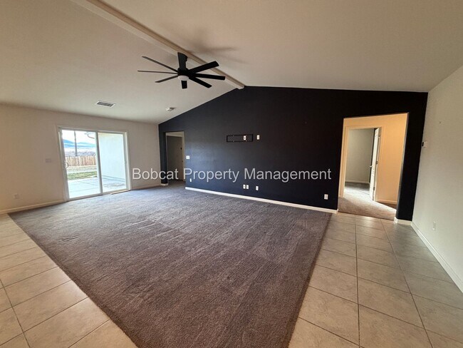 Foto del edificio - Large Home in Dayton with Mother In Law Quarters