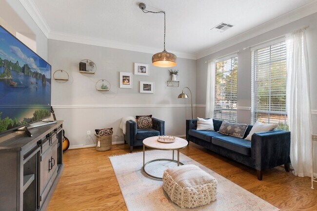 Building Photo - 51 Silver Bayou Ct