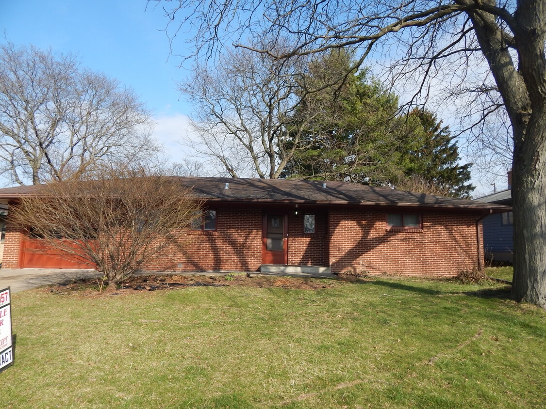 2005 Wisteria Rd, Rockford, IL 61107 House Rental in Rockford, IL