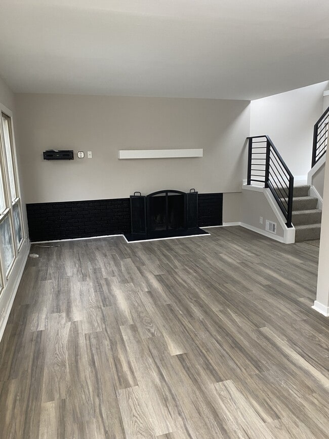 Diamond 2 bedroom - Eton Square Apartments & Townhomes