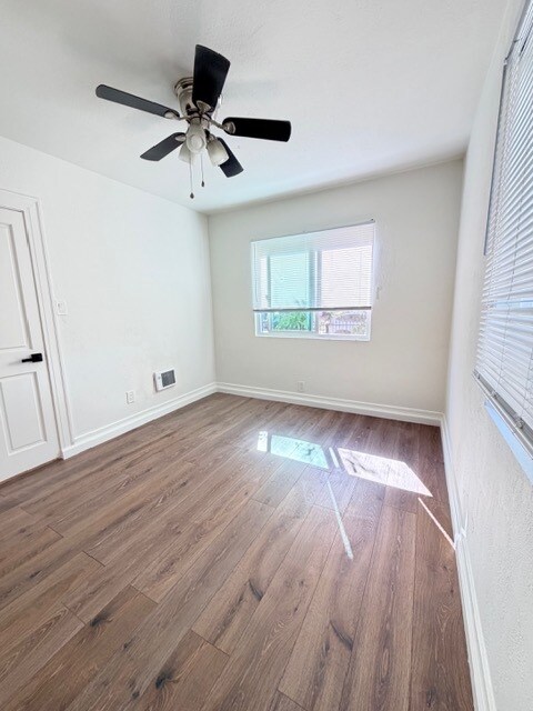 Dormitorio principal - 2840 S Mansfield Ave