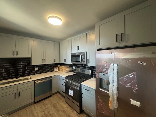 Building Photo - 2425 W Pratt Blvd