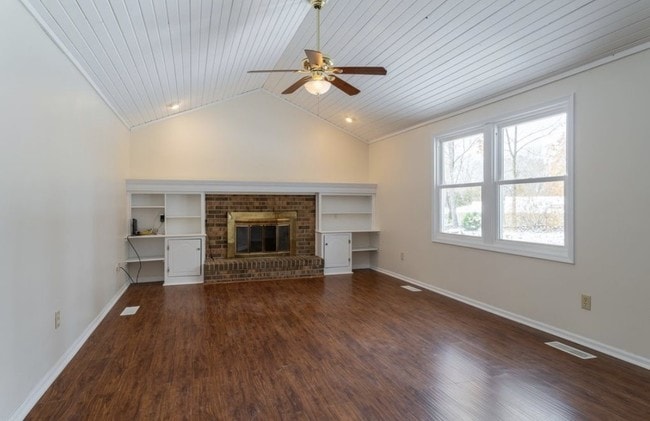 Building Photo - 2116 Hearthstone Dr